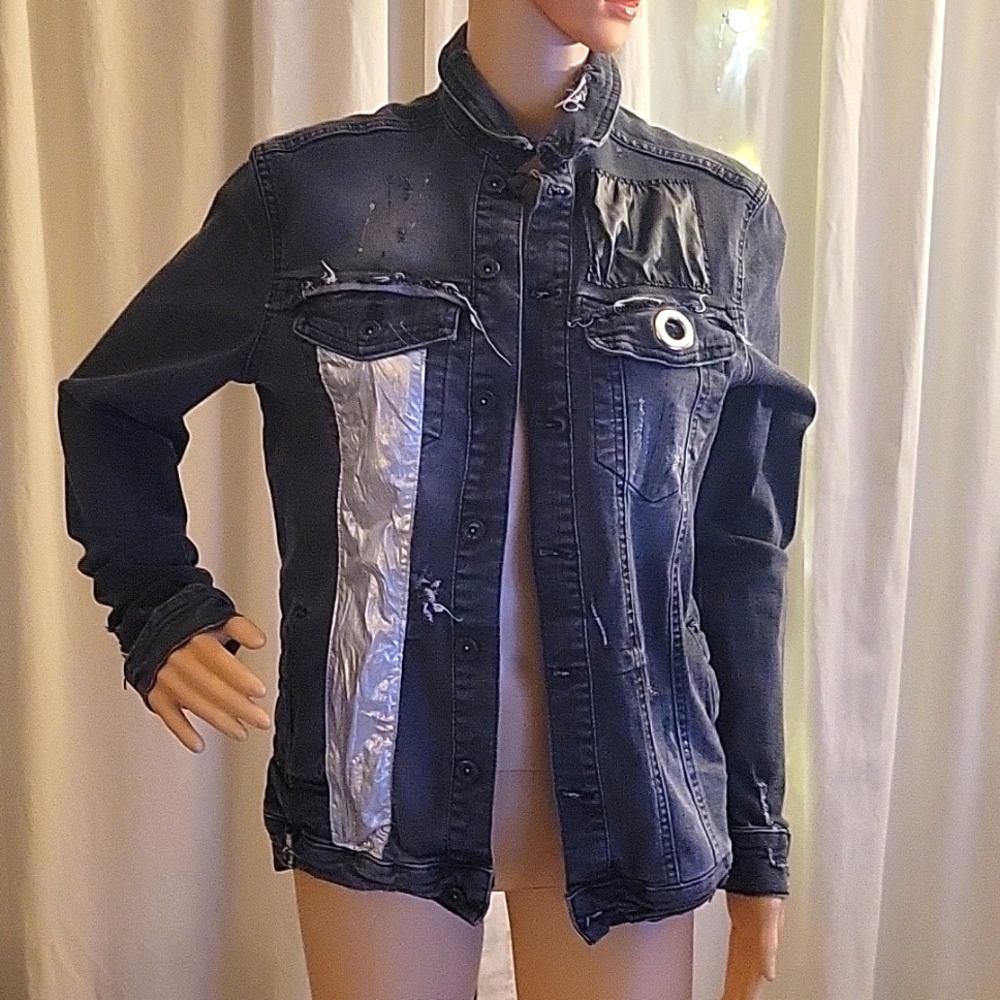 Women's Jacket Size Medium. Denim house
